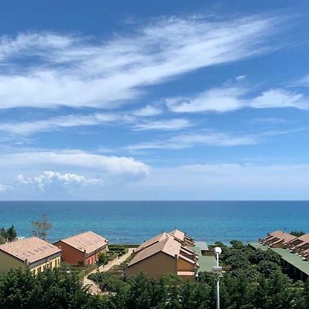 Red'S Apartments Torre Melissa 外观 照片