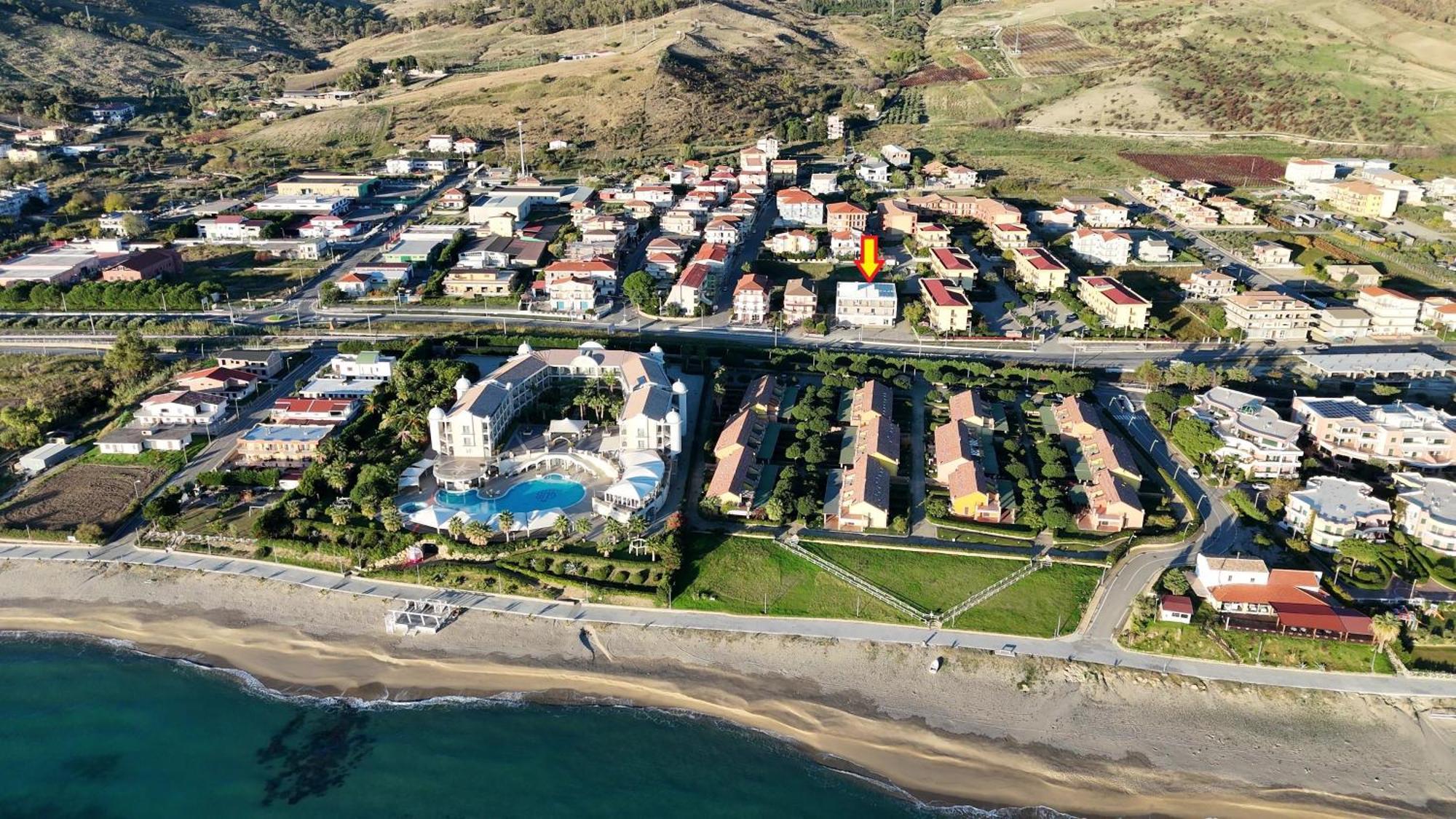Red'S Apartments Torre Melissa 外观 照片