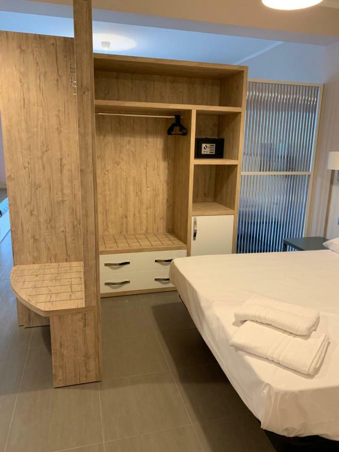 Red'S Apartments Torre Melissa 外观 照片
